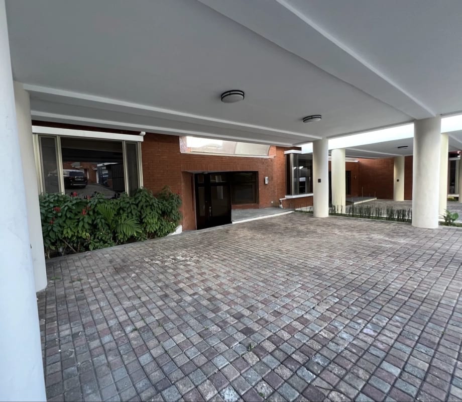 Venta de hermosa casa en condominio | El Prado Zona 10 — Casa en Venta en El Prado, Zona 10, Guatemala, Ciudad — foto 17 de 17