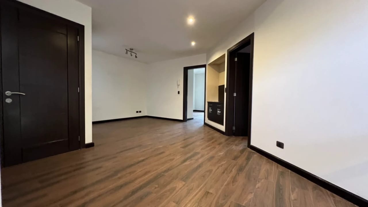 Venta de hermosa casa en condominio | El Prado Zona 10 — Casa en Venta en El Prado, Zona 10, Guatemala, Ciudad — foto 7 de 17