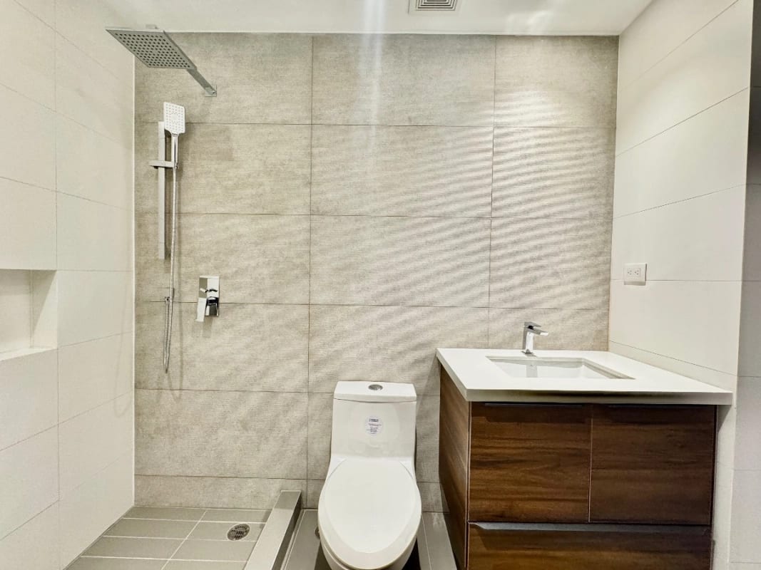 Apartamento de 3 dormitorios + cuarto de servicio en venta en zona 13 — Apartamento en Venta en Zona 13, Guatemala, Ciudad — foto 9 de 12