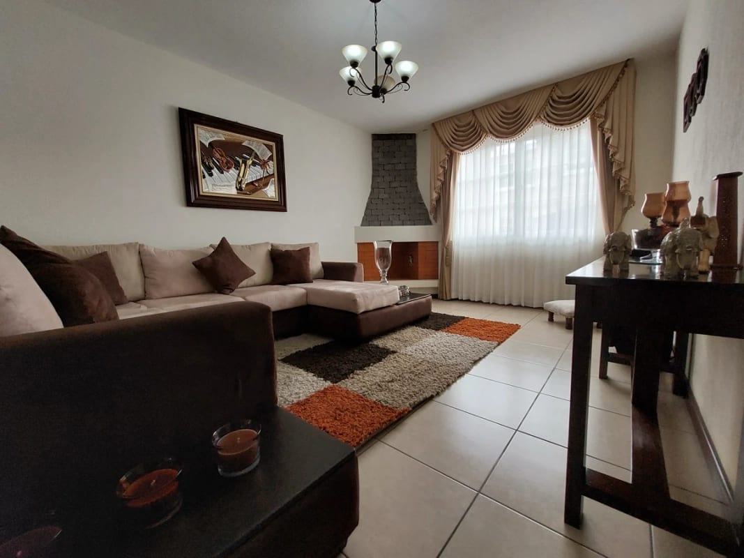Venta de Casa Amueblada en Km 16.5 Carr. Olmeca — Casa en Venta en Villas de Santa Mónica, Carretera a El Salvador, Guatemala, Ciudad — foto 1 de 12