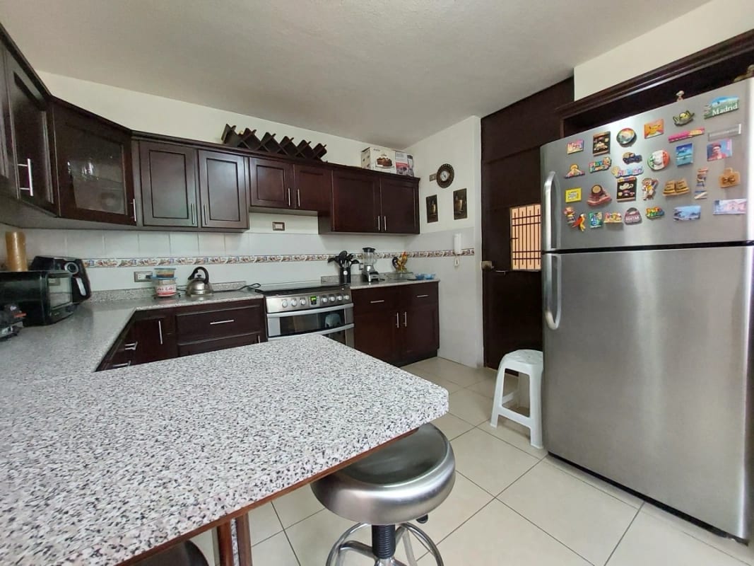 Venta de Casa Amueblada en Km 16.5 Carr. Olmeca — Casa en Venta en Villas de Santa Mónica, Carretera a El Salvador, Guatemala, Ciudad — foto 11 de 12