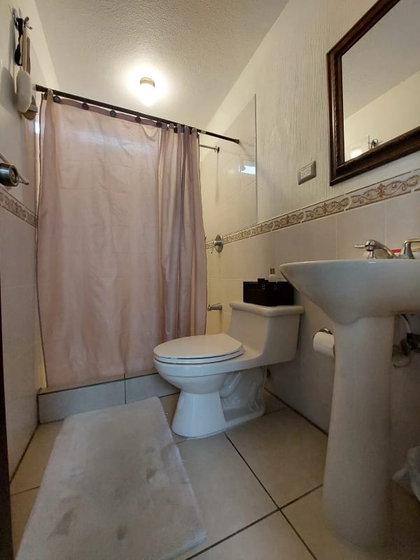 Venta de Casa Amueblada en Km 16.5 Carr. Olmeca — Casa en Venta en Villas de Santa Mónica, Carretera a El Salvador, Guatemala, Ciudad — foto 3 de 12