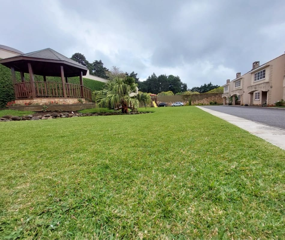 Venta de Casa Amueblada en Km 16.5 Carr. Olmeca — Casa en Venta en Villas de Santa Mónica, Carretera a El Salvador, Guatemala, Ciudad — foto 2 de 12