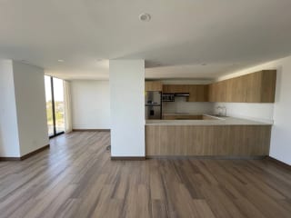 Apartamento Renta Zona 15 VH1., 94 MTS2, 3 DORMITORIOS.2 Parqueos $1,350 — Apartamento en Alquiler en Vista Hermosa I, Zona 15, Guatemala, Ciudad — miniatura 4 de 6