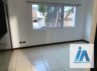 APARTAMENTO PARA INVERSIONISTA EN VENTA📍Edificio Euzkadi,z. 16 ¡Despierta cada mañana con un paisaje inigualable en un entorno moderno y seguro! — Apartamento en Venta en Zona 16, Guatemala, Ciudad — miniatura 4 de 8