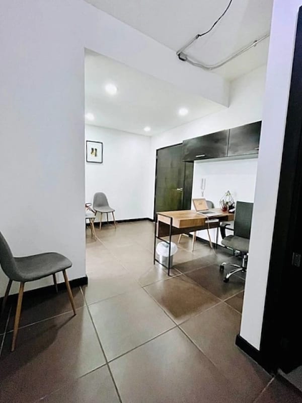 Zona 15 Vendo oficina con excelente Ubicacion — Oficina en Venta en Zona 15, Guatemala, Ciudad — foto 1 de 4