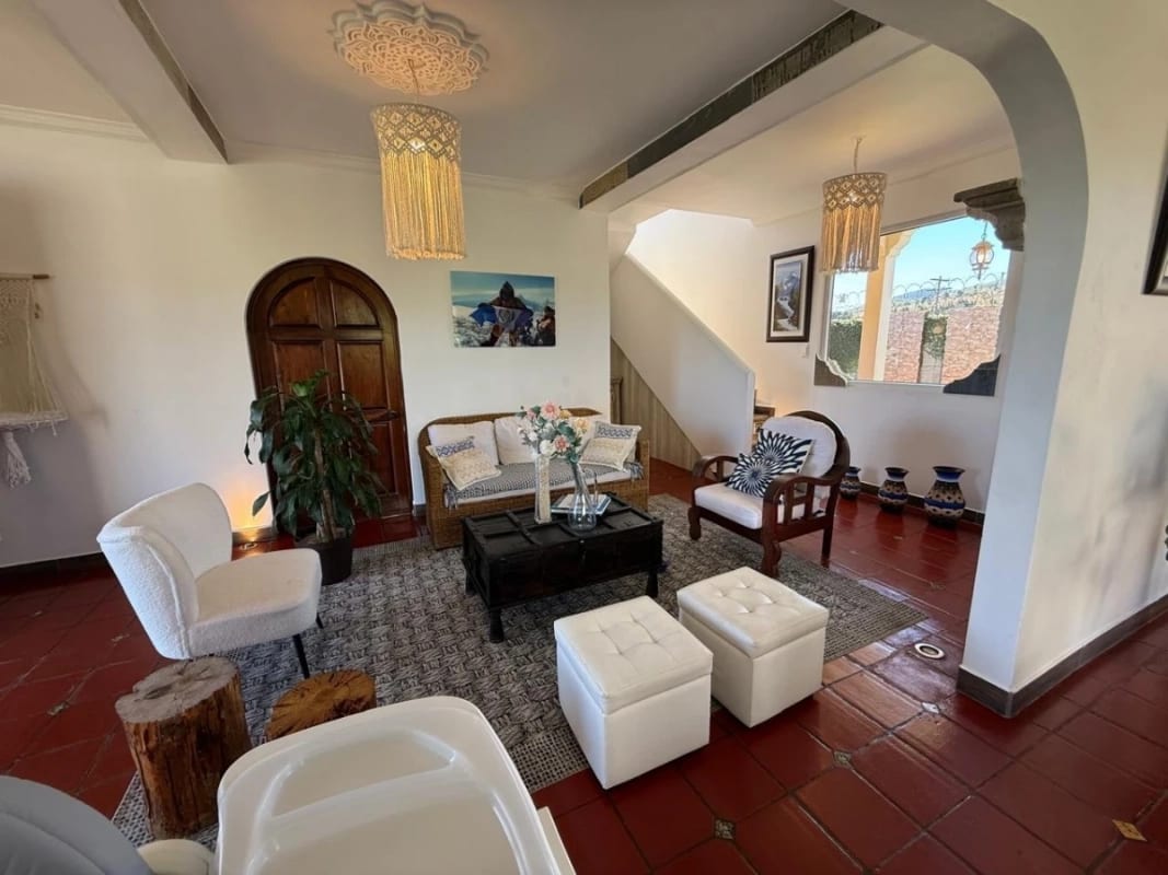 🏡 Casa de Lujo en Venta | Santa Elena Barillas 💰 Precio: US$365,000 — Casa en Venta en Santa Elena del Lago, Santa Elena Barillas, Guatemala, Ciudad — foto 15 de 17