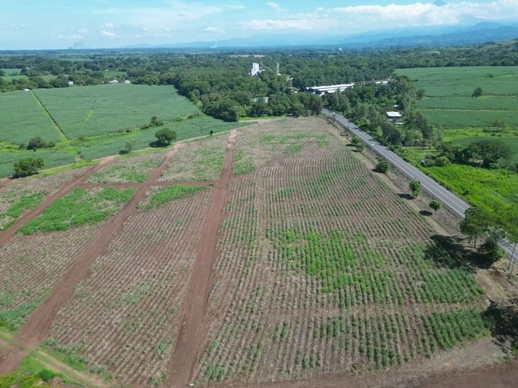 RESIDENCIAL CAMINO A TAXISCO / Terrenos en venta — Terreno en Venta en Palín, Escuintla — foto 1 de 4