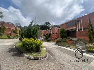 Casa con vista espectacular dentro de condominio en renta — Casa en Alquiler en Santa Catarina Pinula, Guatemala, Ciudad — miniatura 2 de 17
