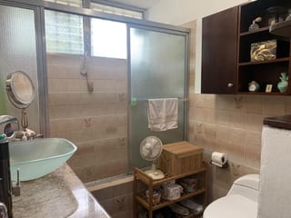 Linda Casa en Jardines de la Asuncion Sur Zona 5 — Casa en Venta en Jardines de La Asunción, Zona 5, Guatemala, Ciudad — miniatura 3 de 16