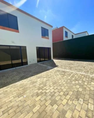 Casa en Venta en Zona 16 San Isidro para Estrenar — Casa en Venta en Zona 16, Guatemala, Ciudad — miniatura 4 de 11