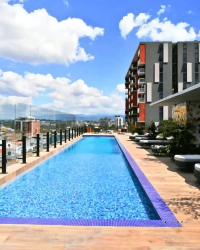 Apartamento en Venta Zona 11 en Primer Nivel con Jardin — Apartamento en Venta en Zona 11, Guatemala, Ciudad — foto 1 de 11