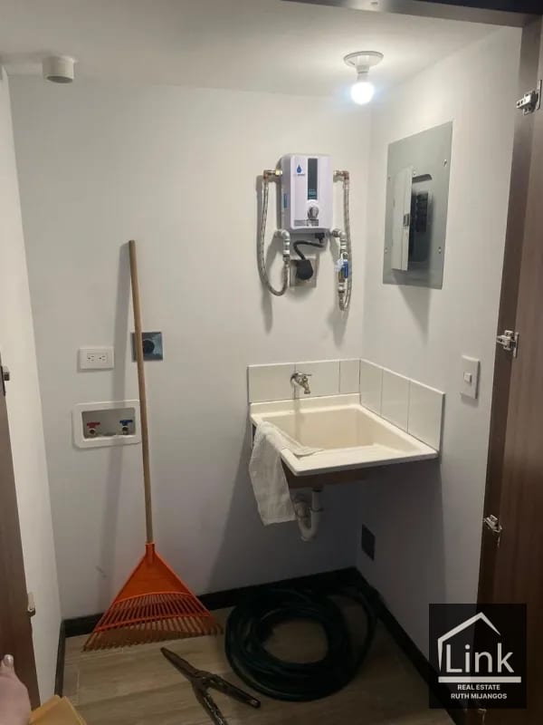 Apartamento en Venta Bari 18.5 CAES — Apartamento en Venta en Bari, Carretera a El Salvador, Guatemala, Ciudad — foto 3 de 11
