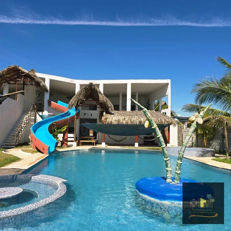 Chalet en Venta Frente al Mar en Monterrico — Casa vacacional en Venta en Monterrico, Santa Rosa — foto 1 de 14