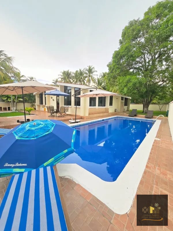 Chalet en Venta en Likin Puerto San Jose — Casa vacacional en Venta en Likin, Puerto Quetzal, Escuintla — foto 1 de 16