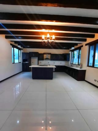 Vendo Propiedad a Orilla de Carretera Interamericana KM. 33.8 — Terreno en Venta en Santa Maria Cauqué, Sacatepéquez — miniatura 6 de 8