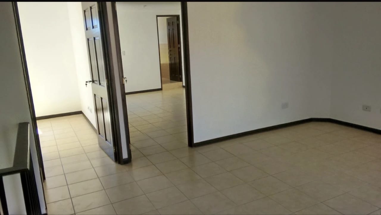 Venta amplia casa Km 30.5 Carr. El Salvador | Alamedas de Santo Domingo — Casa en Venta en Alamedas de Santo Domingo, Carretera a El Salvador, Guatemala, Ciudad — foto 12 de 16