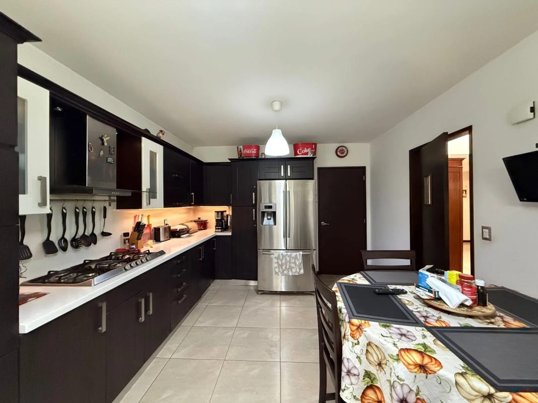 Casa en Venta la Fontana — Casa en Venta en Carretera a El Salvador, Guatemala, Ciudad — foto 5 de 15