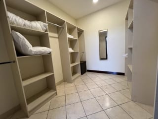 Renta amplio apartamento 3 Dormitorios | Milenia Zona 10 — Apartamento en Alquiler en Milenia, Zona 10, Guatemala, Ciudad — miniatura 14 de 17