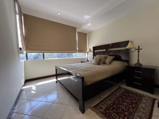 Renta amplio apartamento 3 Dormitorios | Milenia Zona 10 — Apartamento en Alquiler en Milenia, Zona 10, Guatemala, Ciudad — miniatura 12 de 17