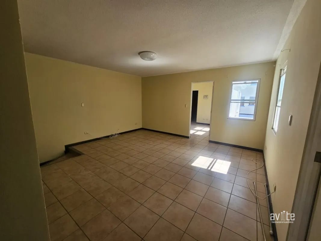 Condado Naranjo, casa Navarra dentro de Alameda Norte Q2,800,000 — Casa en Venta en Condado Naranjo, Zona 4 Mixco, Guatemala, Ciudad — foto 3 de 14