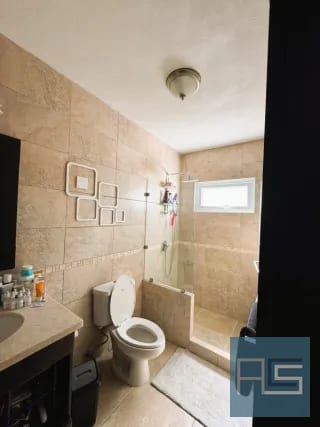 *Casa amplia de 4 hab en VENTA, La Fontana 2, Carretera a El Salvador* — Casa en Venta en La Fontana II, Carretera a El Salvador, Guatemala, Ciudad — miniatura 9 de 17