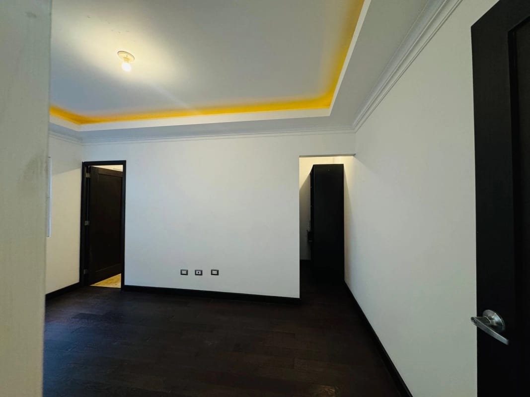 Casa en Venta Condominio Colinas de Castel — Casa en Venta en Colinas de Castel, Carretera a El Salvador, Guatemala, Ciudad — foto 3 de 12