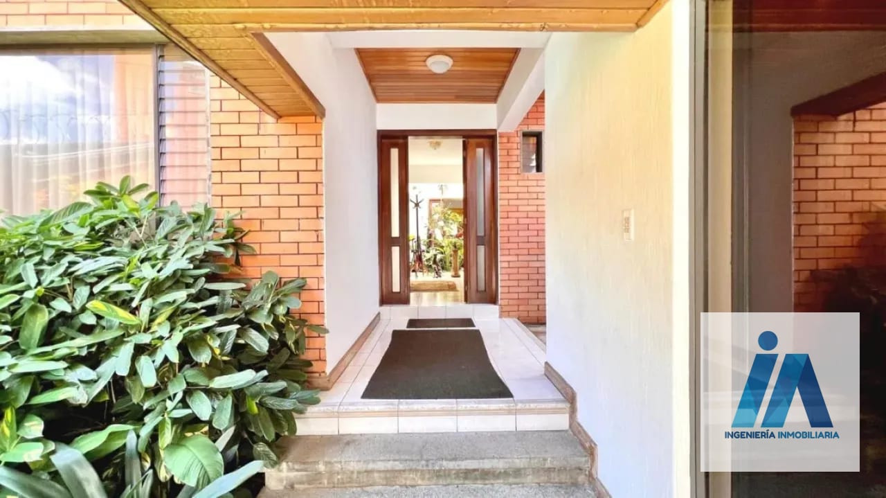 CASA EN VENTA📍Área residencial, Zona 15 por San Lázaro | Fuera de garita — Casa en Venta en Zona 15, Guatemala, Ciudad — foto 11 de 14