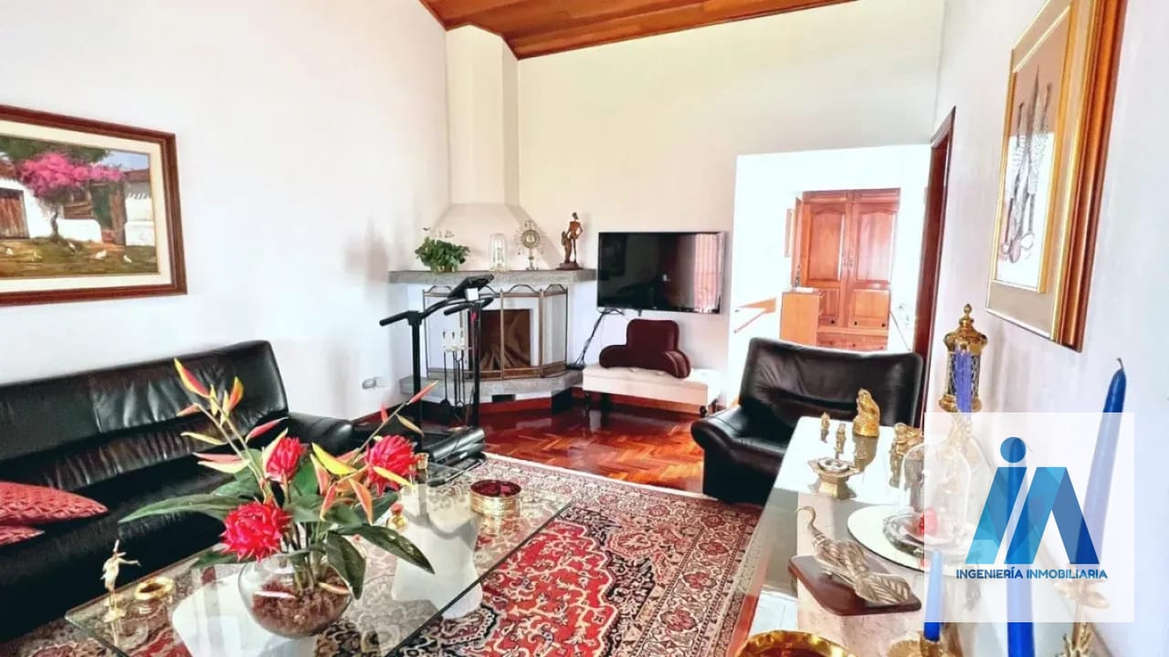 CASA EN VENTA📍Área residencial, Zona 15 por San Lázaro | Fuera de garita — Casa en Venta en Zona 15, Guatemala, Ciudad — foto 5 de 14