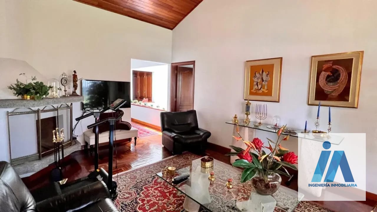 CASA EN VENTA📍Área residencial, Zona 15 por San Lázaro | Fuera de garita — Casa en Venta en Zona 15, Guatemala, Ciudad — foto 4 de 14