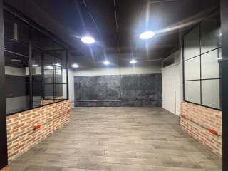 Oficina en Alquiler / Venta | Edificio Pialé | Zona 10 | Con terraza y jardín — Oficina en Venta en Pialé, Zona 10, Guatemala, Ciudad — miniatura 1 de 7