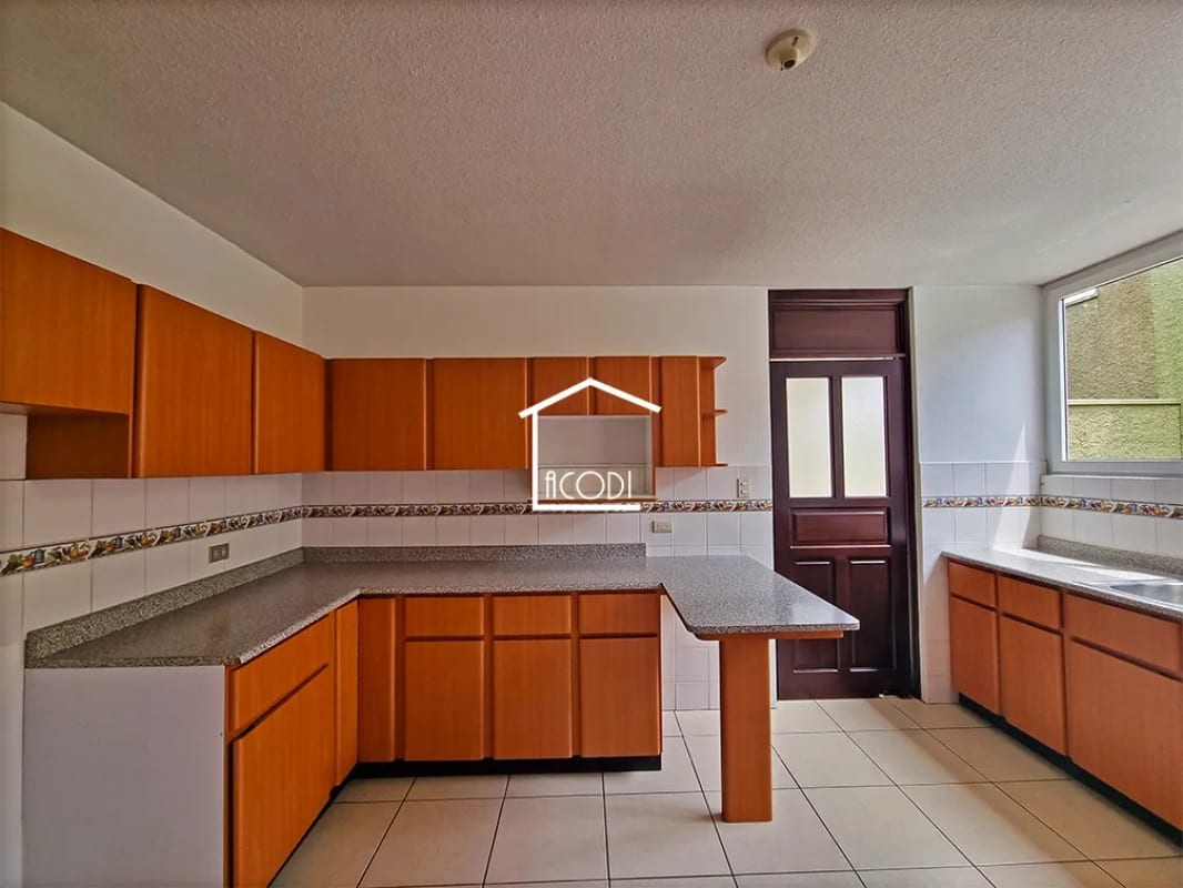 Casa En Km 16 Carretera a El Salvador — Casa en Venta en Carretera a El Salvador, Guatemala, Ciudad — foto 4 de 5