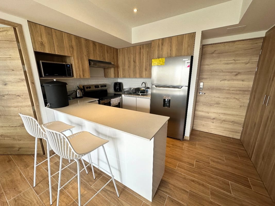 Para extranjeros, apto amueblado/ 2 dorm — Apartamento en Alquiler en Zona 9, Guatemala, Ciudad — foto 9 de 15