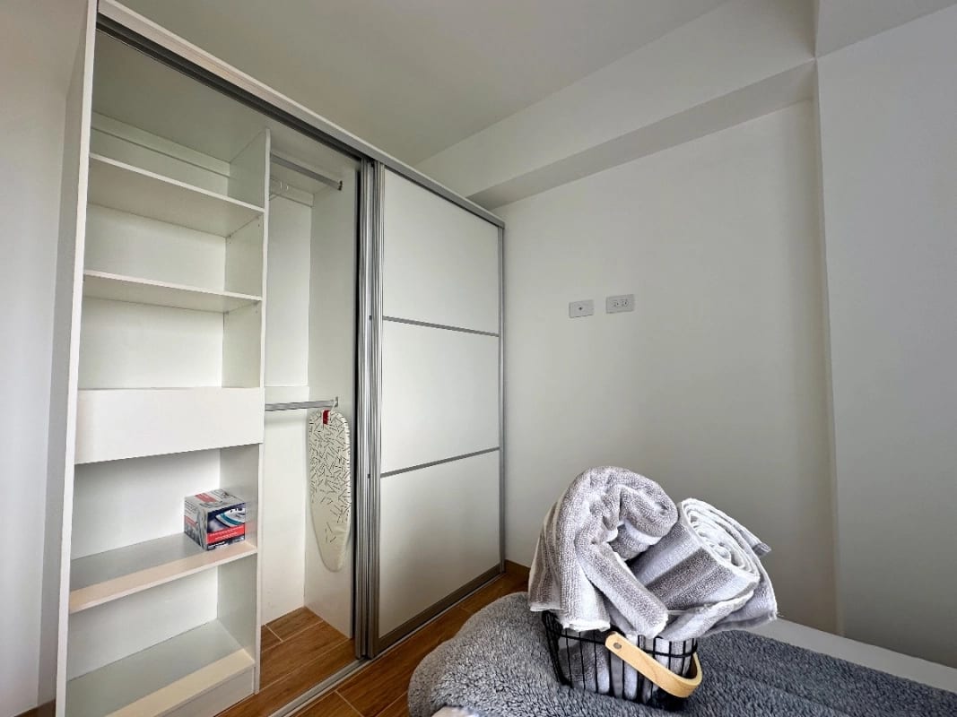 Para extranjeros, apto amueblado/ 2 dorm — Apartamento en Alquiler en Zona 9, Guatemala, Ciudad — foto 2 de 15
