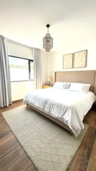 HERMOSA CASA EN VENTA San Cristóbal - Colonia Las Orquideas Sector A1 - A9. — Casa en Venta en Zona 8 Mixco, Guatemala, Ciudad — miniatura 3 de 17