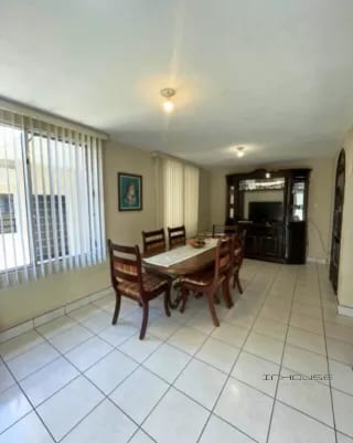 Casa en Venta en Zona 4 de Mixco, para Uso Comercial — Casa en Venta en Zona 4 Mixco, Guatemala, Ciudad — miniatura 5 de 10