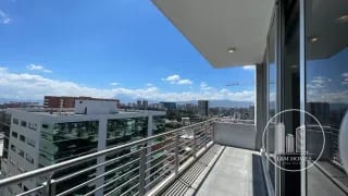 Amplio apartamento zona 10 — Apartamento en Alquiler en Zona 10, Guatemala, Ciudad — miniatura 7 de 9