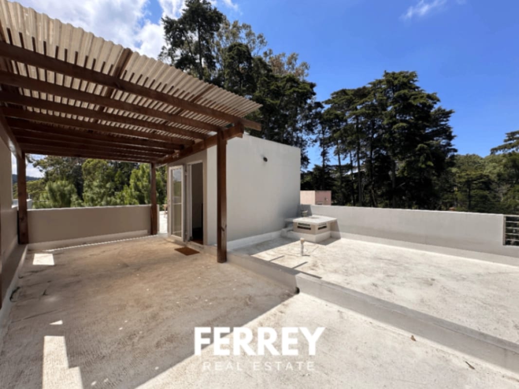 Oportunidad Unica / Casa con terraza privada — Casa en Venta en Carretera a El Salvador, Guatemala, Ciudad — foto 1 de 17