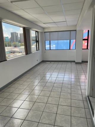 Oficina en venta zona 10/D — Oficina en Venta en Zona 10, Guatemala, Ciudad — miniatura 1 de 10