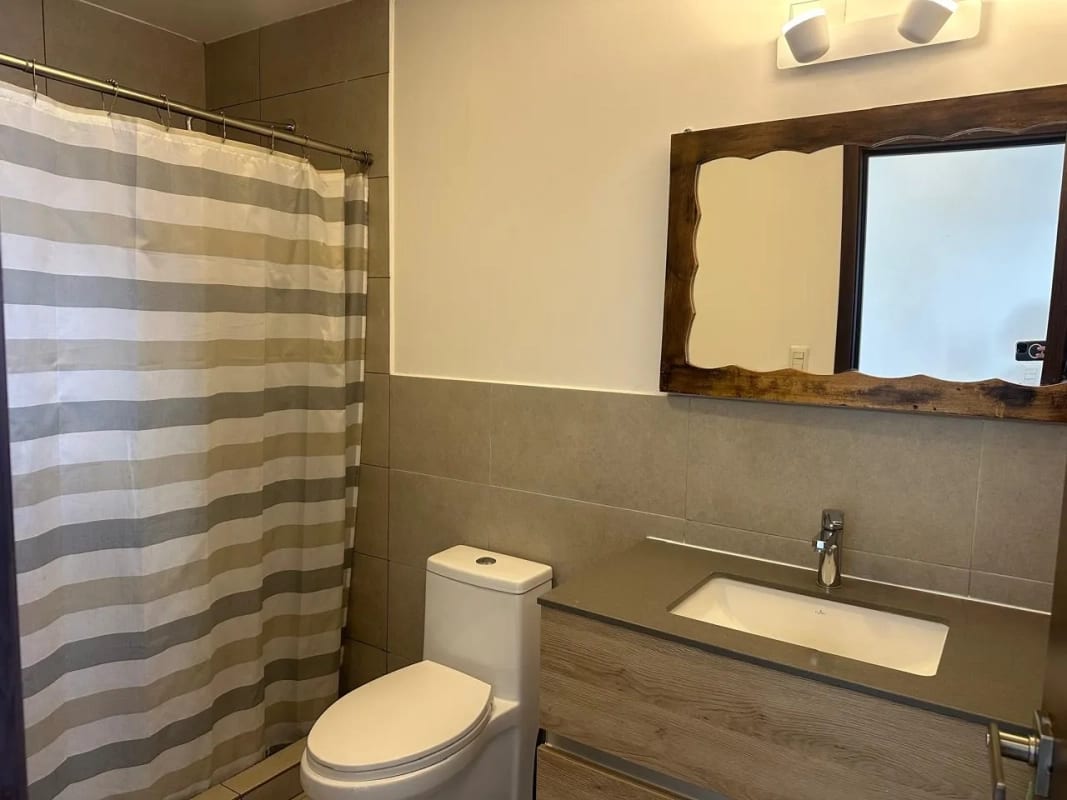 Apartamento Semi-Amueblado en Venta Zona 10 codigo.DA36120 — Apartamento en Venta en Zona 10, Guatemala, Ciudad — foto 15 de 17