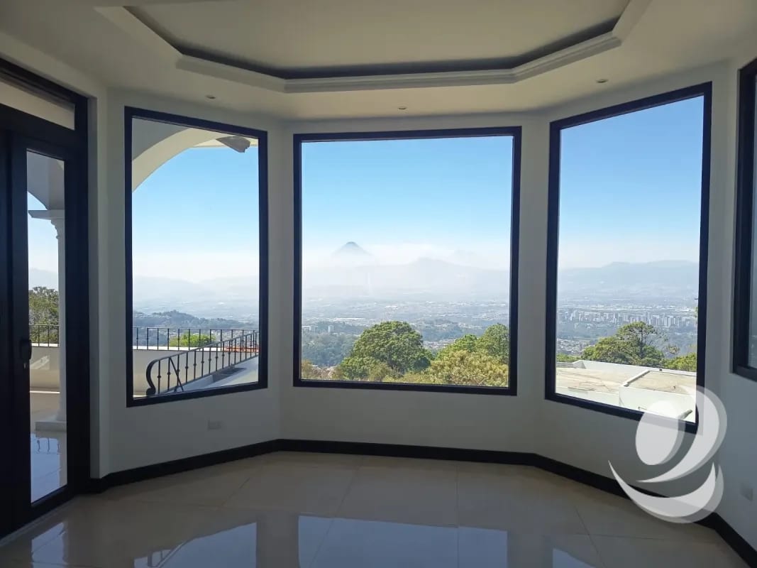 Vendo Espectacular Mansión de Lujo en Altos de Montebello. CAES. — Casa en Venta en Santa Catarina Pinula, Carretera a El Salvador, Guatemala, Ciudad — foto 8 de 17