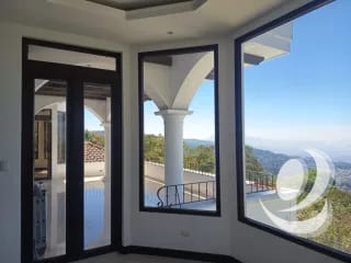 Vendo Espectacular Mansión de Lujo en Altos de Montebello. CAES. — Casa en Venta en Santa Catarina Pinula, Carretera a El Salvador, Guatemala, Ciudad — miniatura 7 de 17