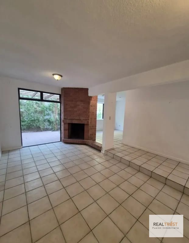 En Venta Townhouse KM 15 Carretera al Salvador, Frente a Condado Concepción — Casa en Venta en km 11-15, Carretera a El Salvador, Guatemala, Ciudad — foto 16 de 17