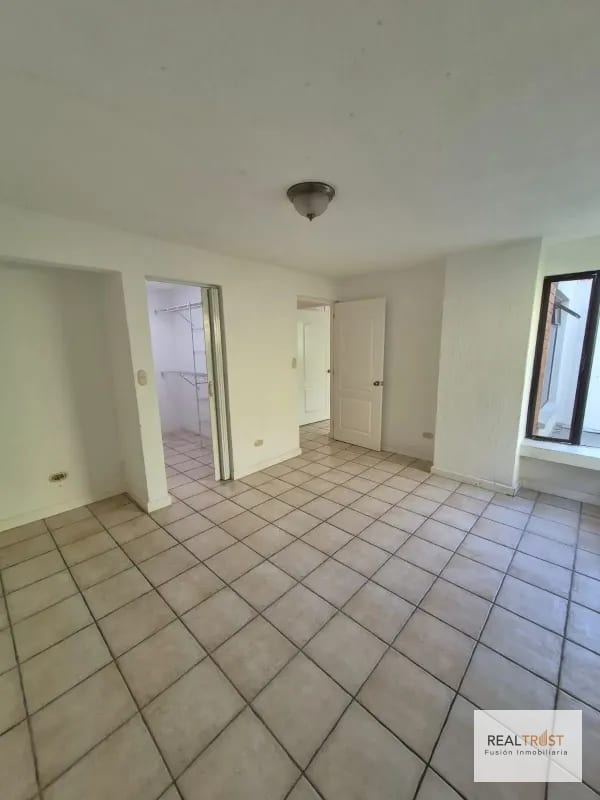 En Venta Townhouse KM 15 Carretera al Salvador, Frente a Condado Concepción — Casa en Venta en km 11-15, Carretera a El Salvador, Guatemala, Ciudad — foto 7 de 17