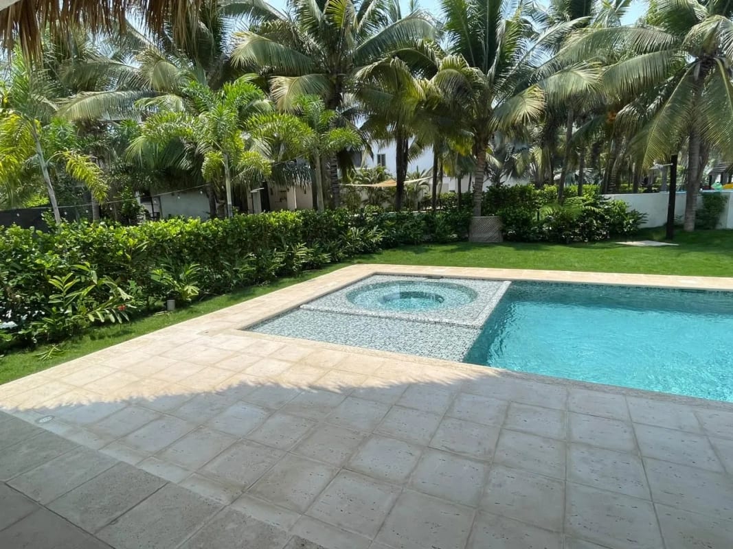 📍 Casa en Venta – Blanc Monterico | Torre Bahía 7 — Casa en Venta en Monterrico, Santa Rosa — foto 1 de 12