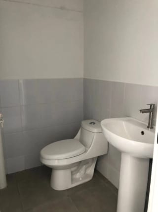 Buscas Espacio para Tu Inventario? Tenemos la Solucion!!!!! — Bodega / Ofibodega en Alquiler en Condado Naranjo, Zona 4 Mixco, Guatemala, Ciudad — miniatura 3 de 9