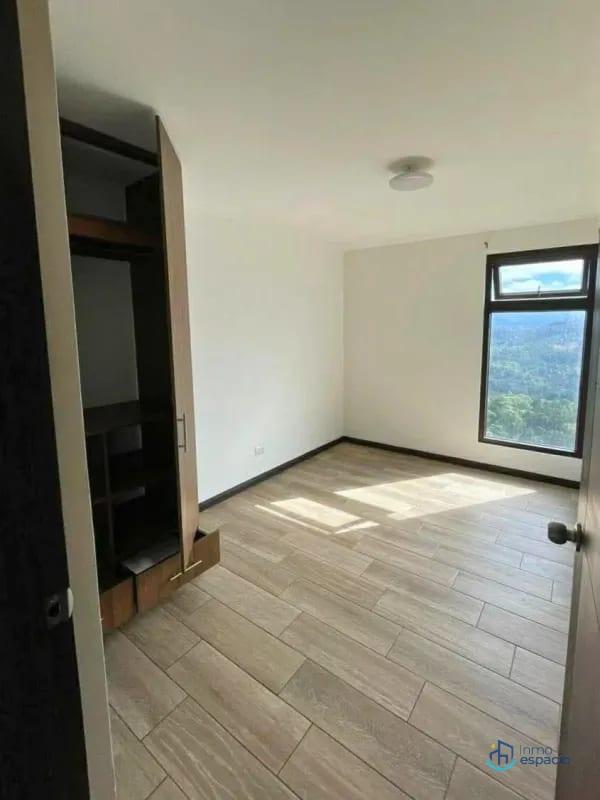Apartamento en alquiler en Zona 16 — Apartamento en Alquiler en Zona 16, Guatemala, Ciudad — foto 3 de 17