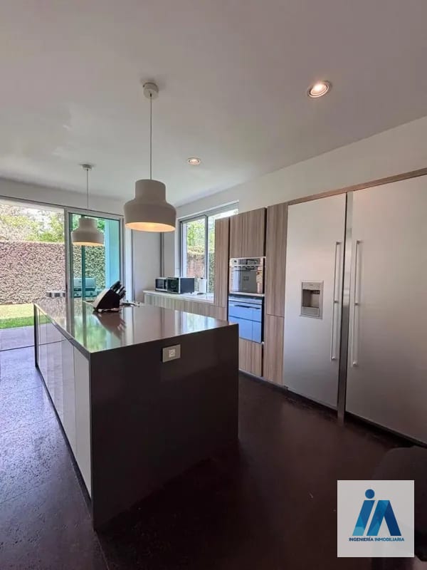 CASA MODERNA EN VENTA📍Condominio Las Luces, Km 13.5, Carretera a El Salvador — Casa en Venta en Carretera a El Salvador, Guatemala, Ciudad — foto 11 de 17