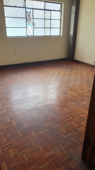 Casa en Venta Zona 4, a una de Cuadra de 4º Norte — Casa en Venta en Zona 4, Guatemala, Ciudad — miniatura 9 de 17