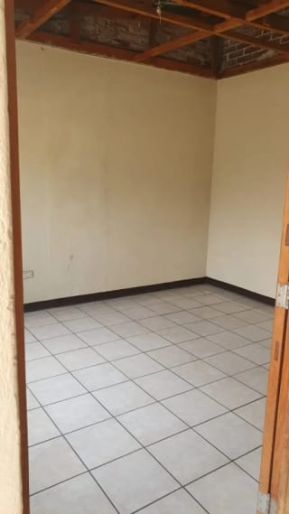 Casa en Venta Zona 4, a una de Cuadra de 4º Norte — Casa en Venta en Zona 4, Guatemala, Ciudad — miniatura 4 de 17